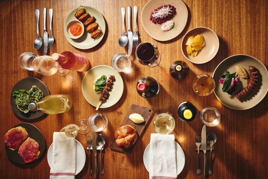 Do talo à casca: como chefs estão mudando a relação com o desperdício na cozinha