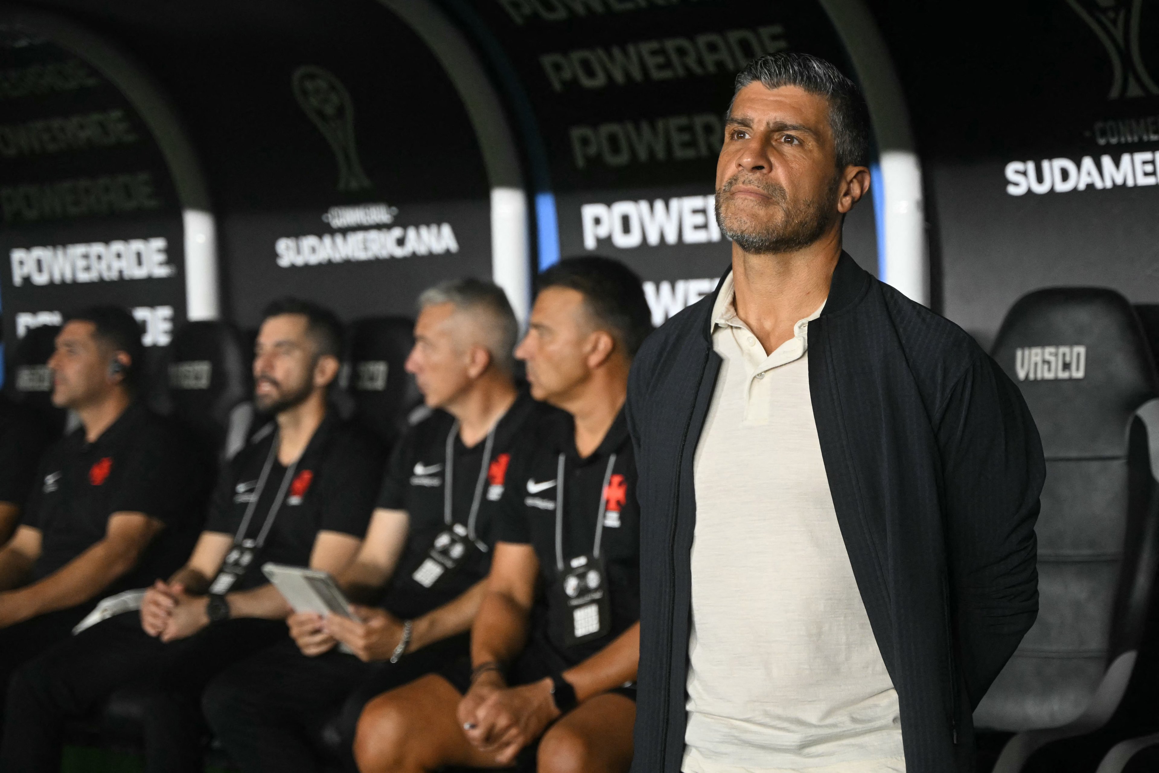 Vasco x Vitória: veja números históricos do confronto de hoje da Copa do Brasil