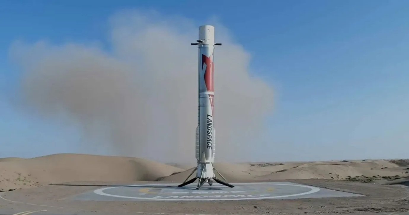 Foguete dá ré? Vídeo mostra feito inédito da China ao pousar em terra firme