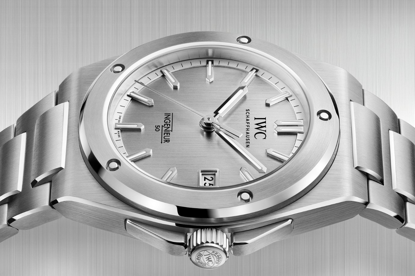 IWC celebra 50 anos do Ingenieur SL com duas edições limitadas