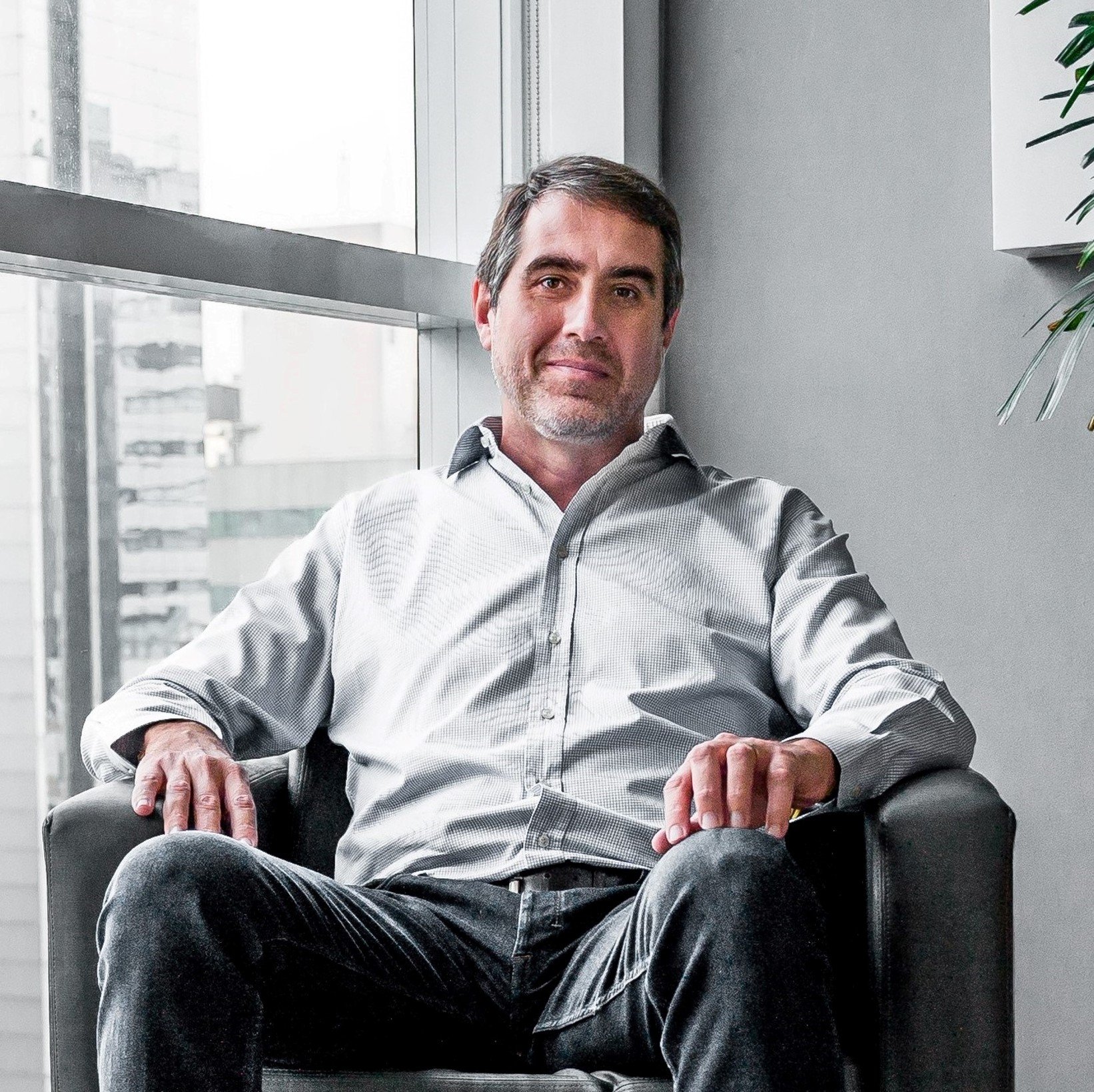 O varejo de eletrônicos entrou na era dos serviços