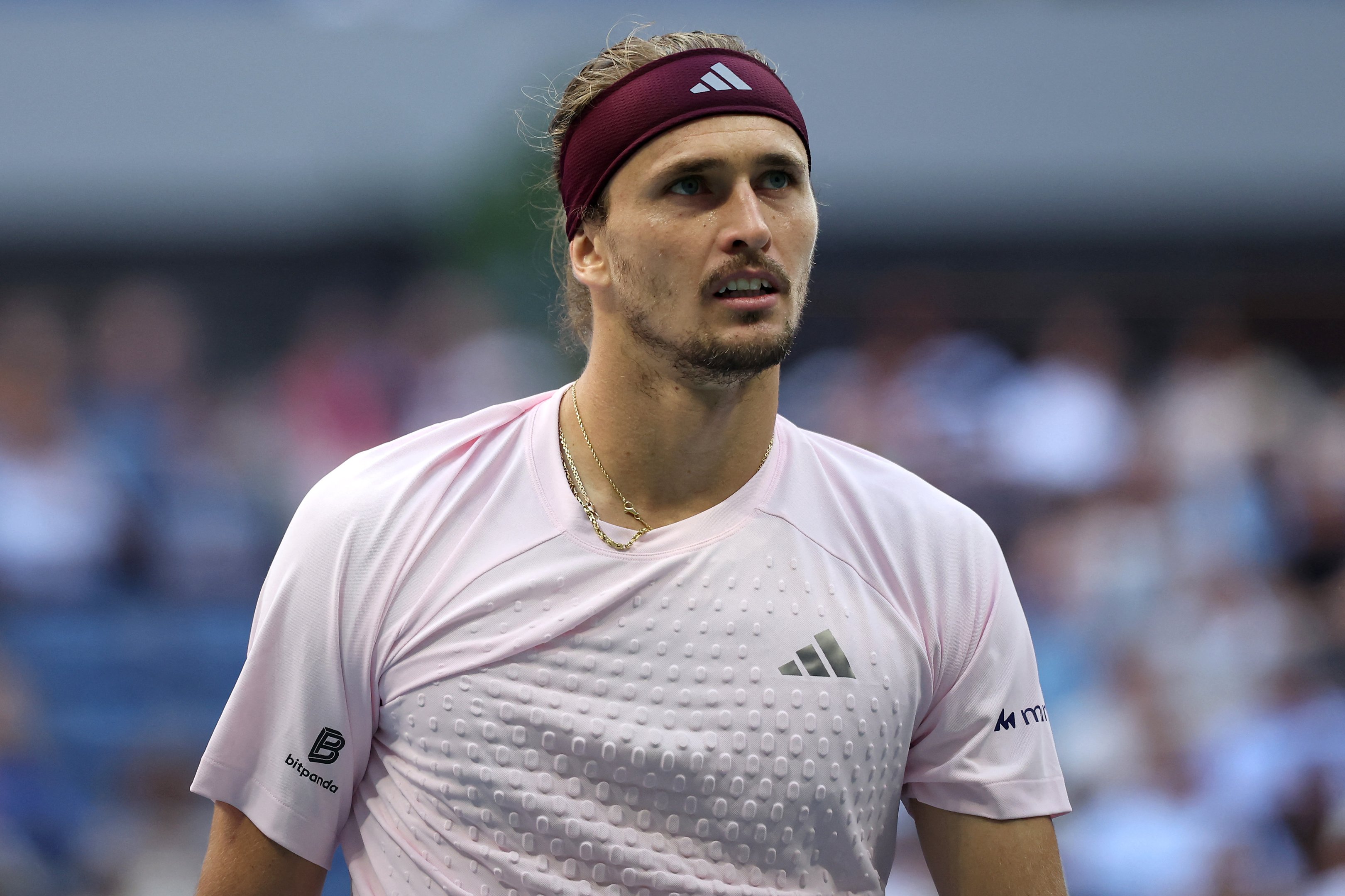 Alexander Zverev assume liderança do ranking mundial de tênis pela primeira vez