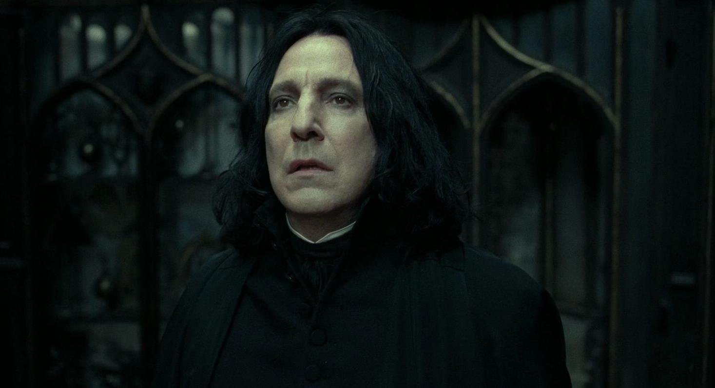 Alan Rickman realizava sonho de crianças no set de Harry Potter, revela Gary Oldman