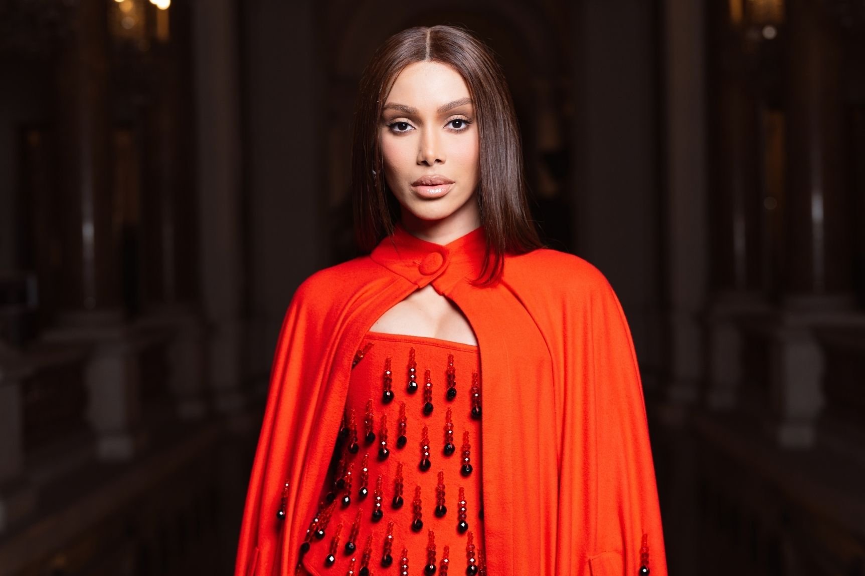 Anitta em Paris é parte do plano: como Brasil virou peça-chave da L'Oréal, gigante de R$ 280 bilhões