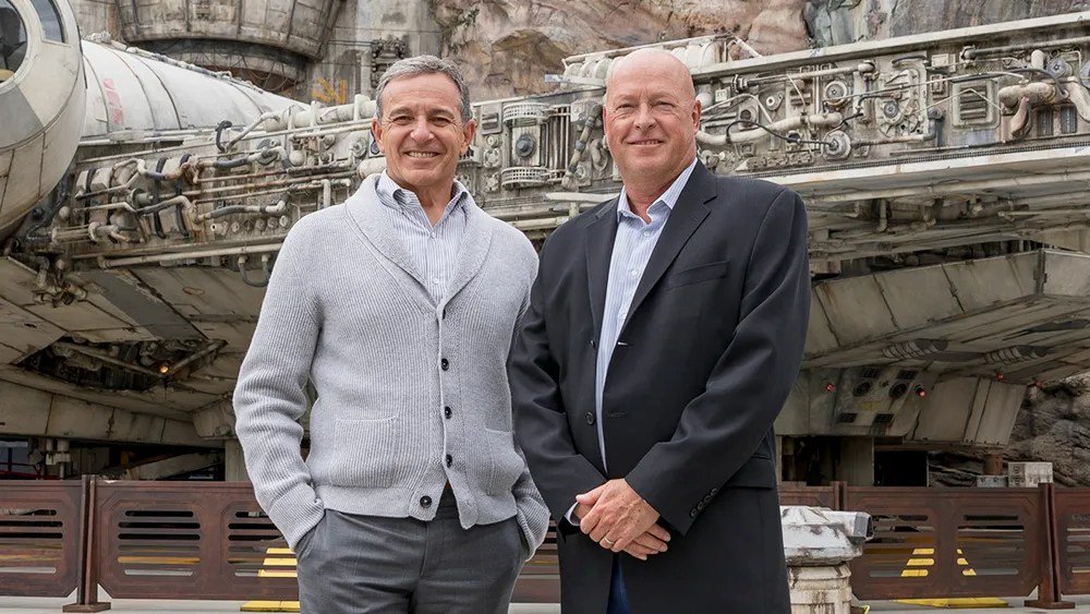 Ex-CEO da Disney, Bob Chapek acusa Bob Iger de articular sua saída para tentar voltar à empresa