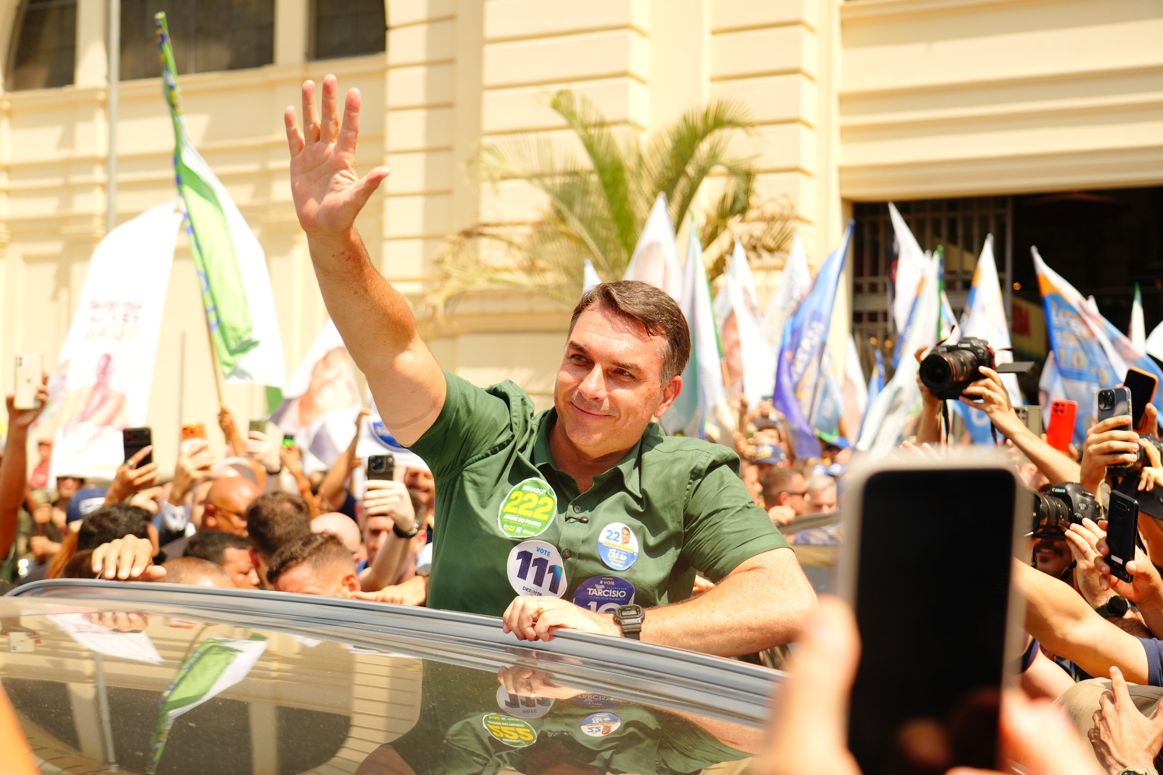 Na reta final, Flávio foca no Sudeste, debate da Globo e discurso do 'voto útil'
