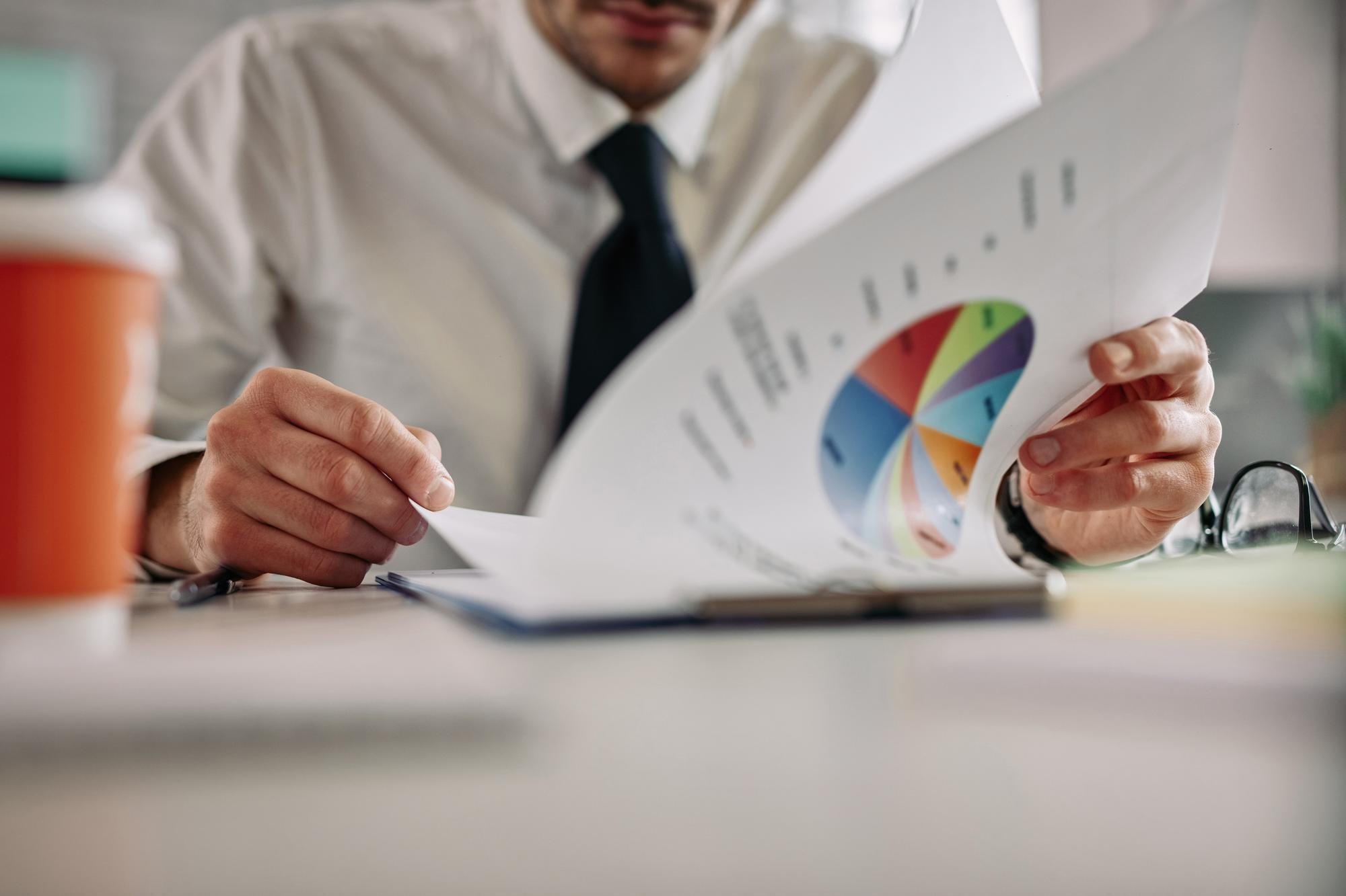 o que o profissional de finanças precisa dominar — Juro alto, margem apertada