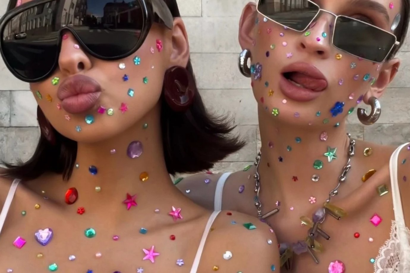 Geração Z cobre tudo de strass — e marcas entram na onda