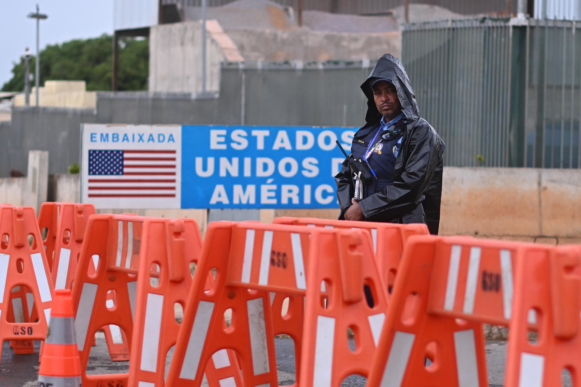 Governo brasileiro soube com antecedência de fechamento da embaixada dos EUA
