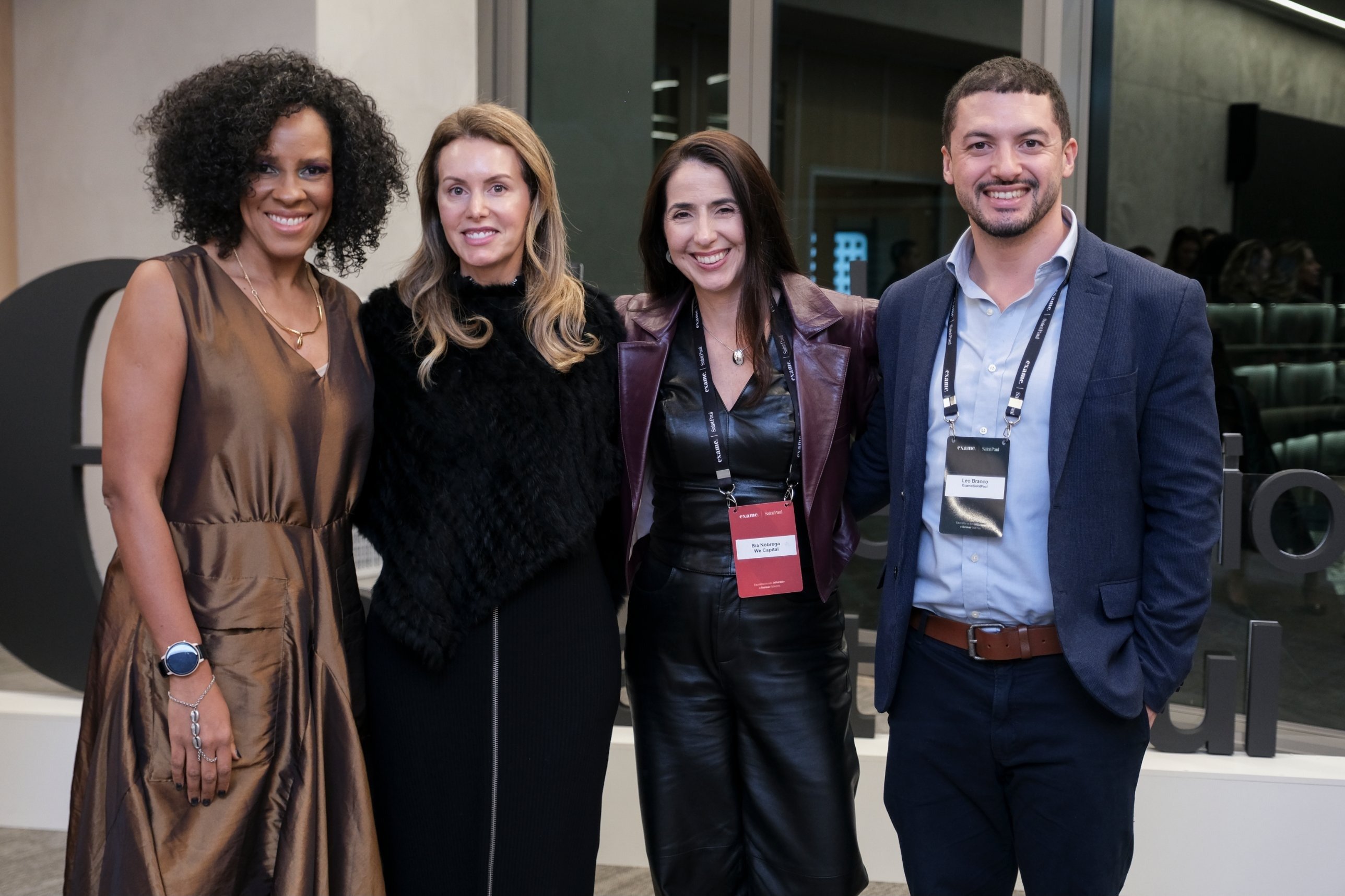 Mafoane O. Santos - CEO da Odara Educação & Inovação, Daniela Gontijo General Country Manager América do Sul da Louis Vuitton, Bia Nóbrega – CHRO da We Capital e Leo Branco – Editor na Exame