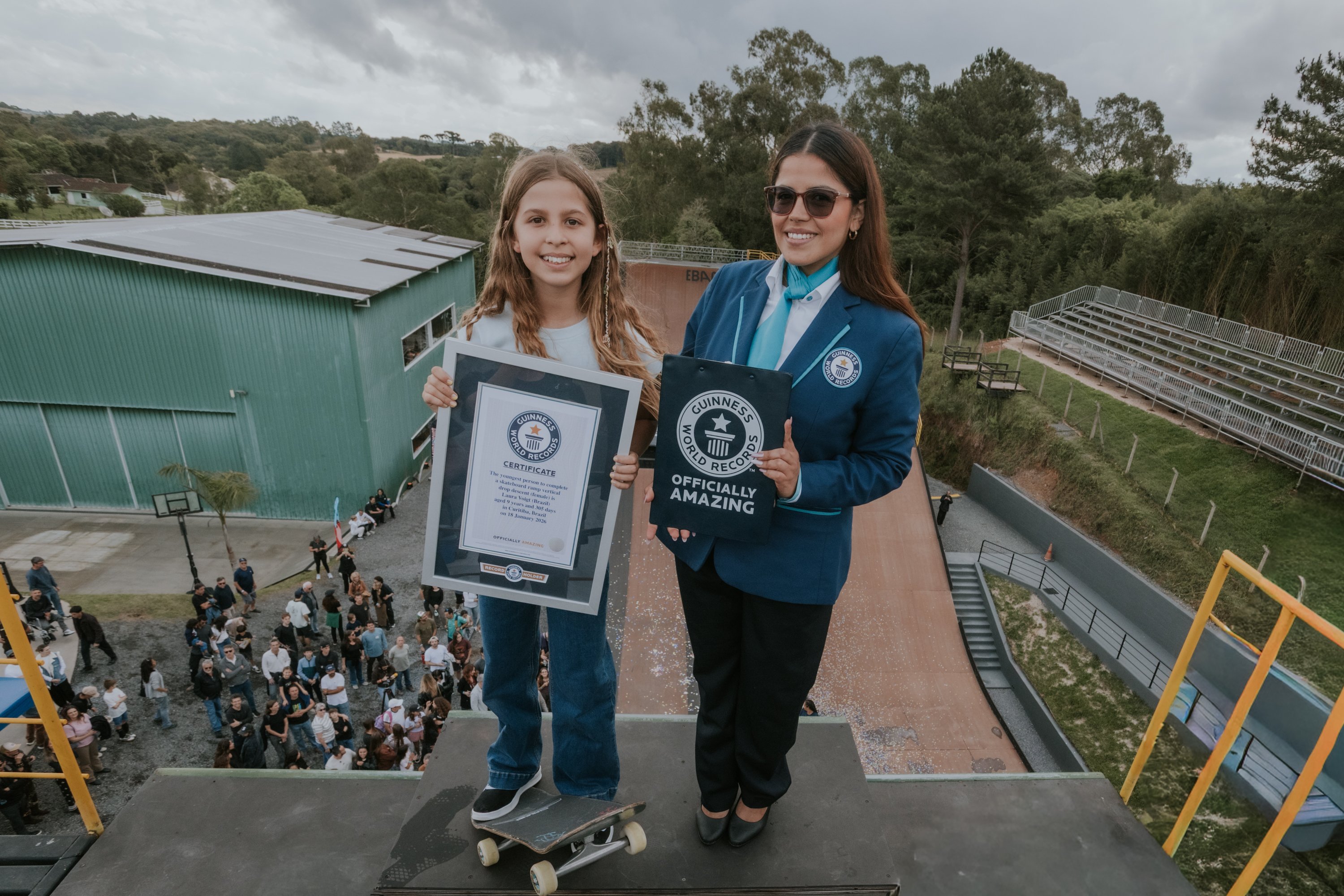 Entenda: Brasileira entra para o Guinness World Records após descer megarampa aos 9 anos