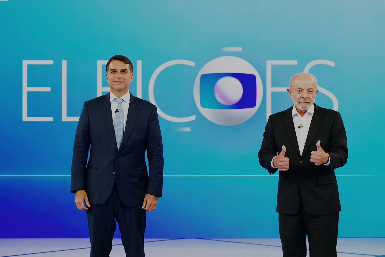 Debate da Globo: com menos ataques, Lula e Flávio discutem propostas e disputam legado
