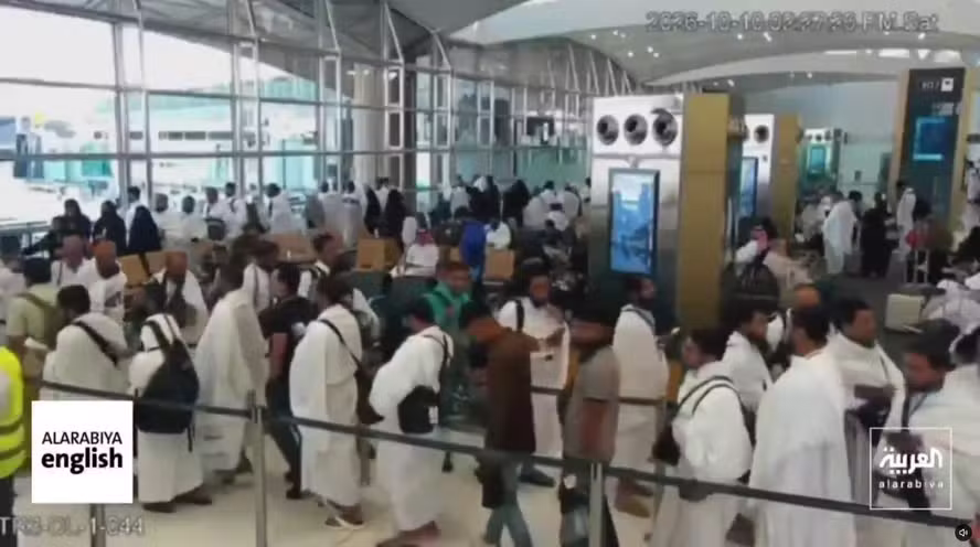 Imagens mostram momento do ataque ao aeroporto de Riad, na Arábia Saudita; veja vídeo