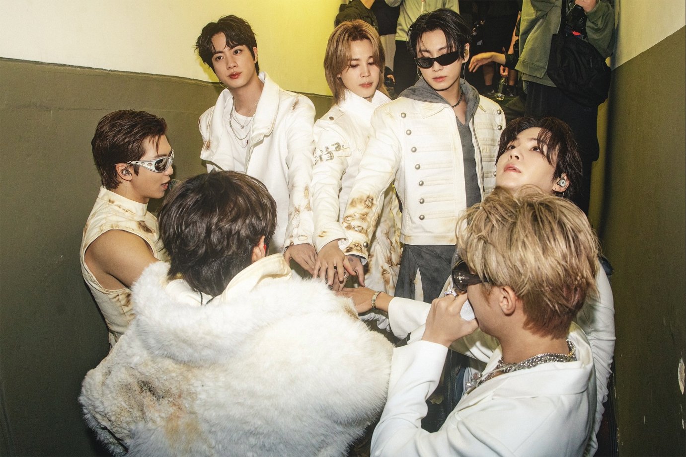 saiba que horas deve terminar o show no MorumBIS — BTS em São Paulo