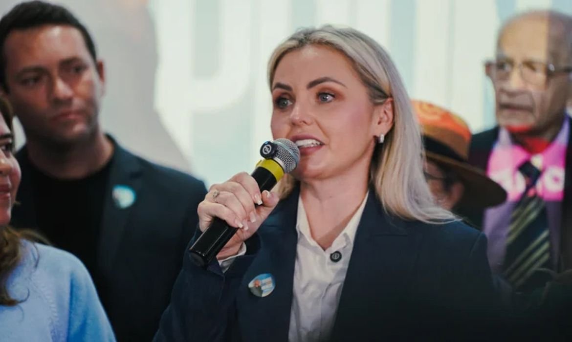 Quem é Clariana Barão, candidata à Presidência pelo Democracia Cristã (DC)