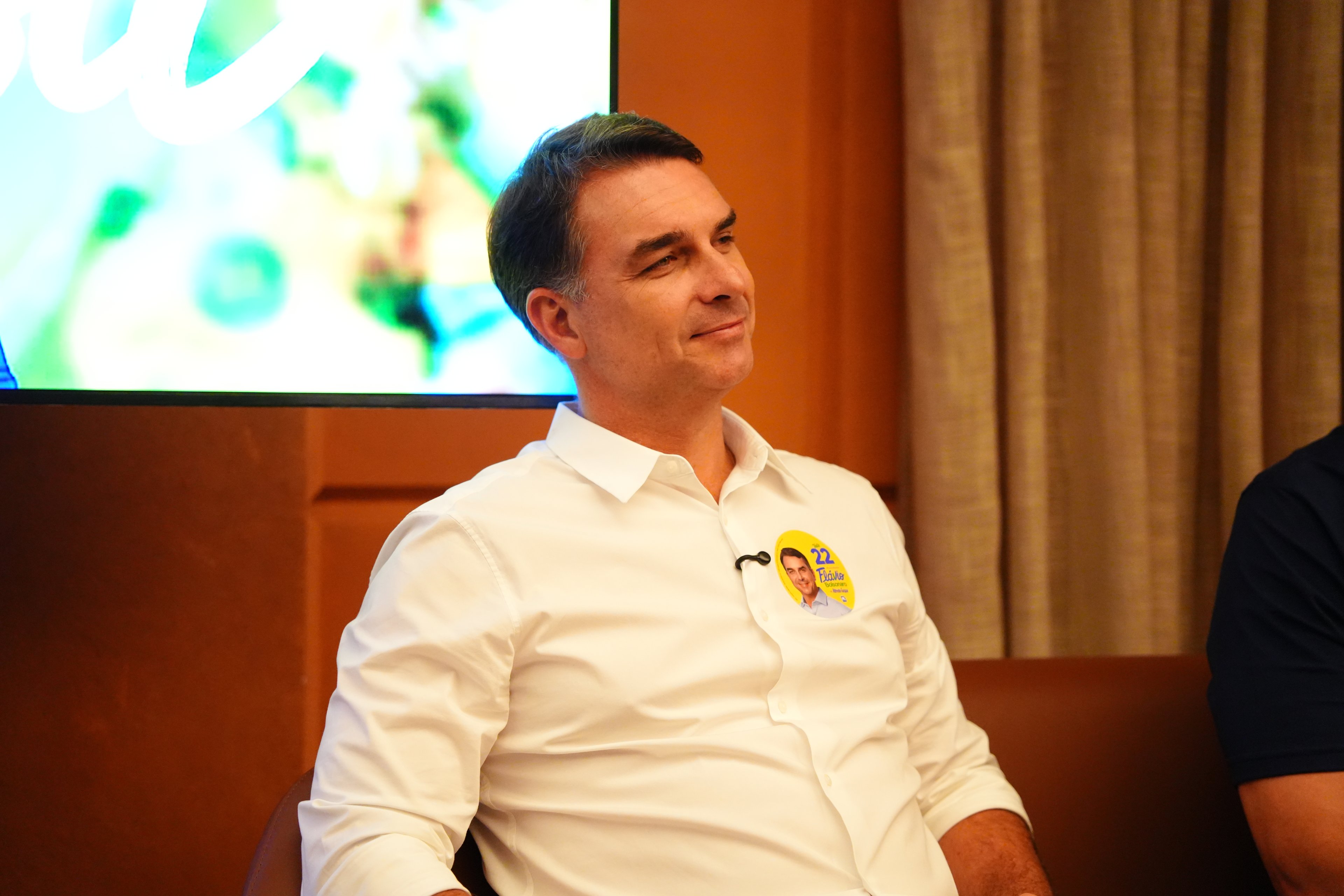 Pesquisa Gerp: O que explica a vantagem de 10 pontos de Flávio Bolsonaro sobre Lula