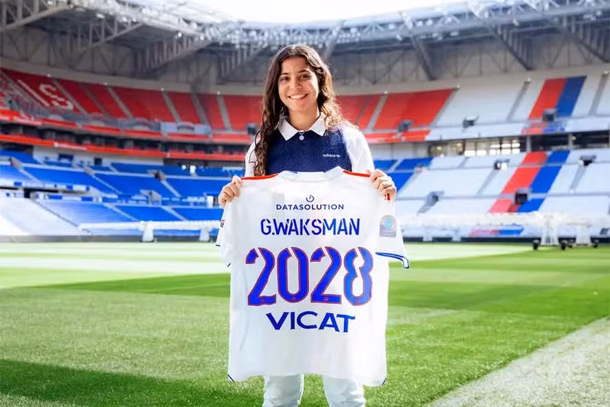 Quem é a brasileira de 17 anos apontada por Messi como atleta que pode 'marcar época'
