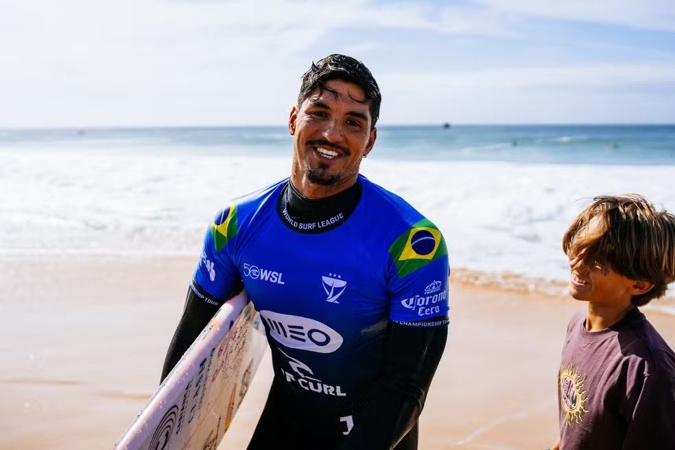 Gabriel Medina enfrenta Griffin Colapinto na final da WSL em Portugal