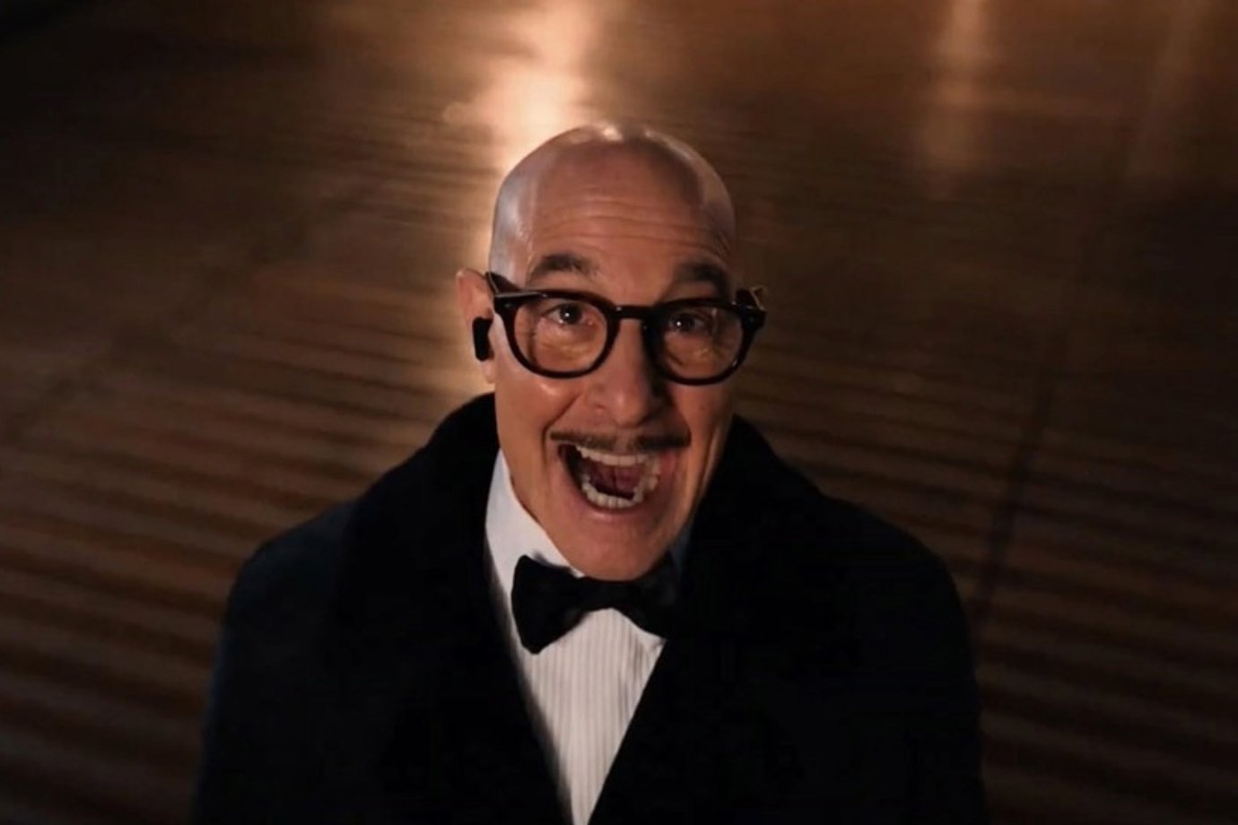 Sobre o que é 'Plano Mestre', filme com Stanley Tucci que estreia no Prime Video hoje