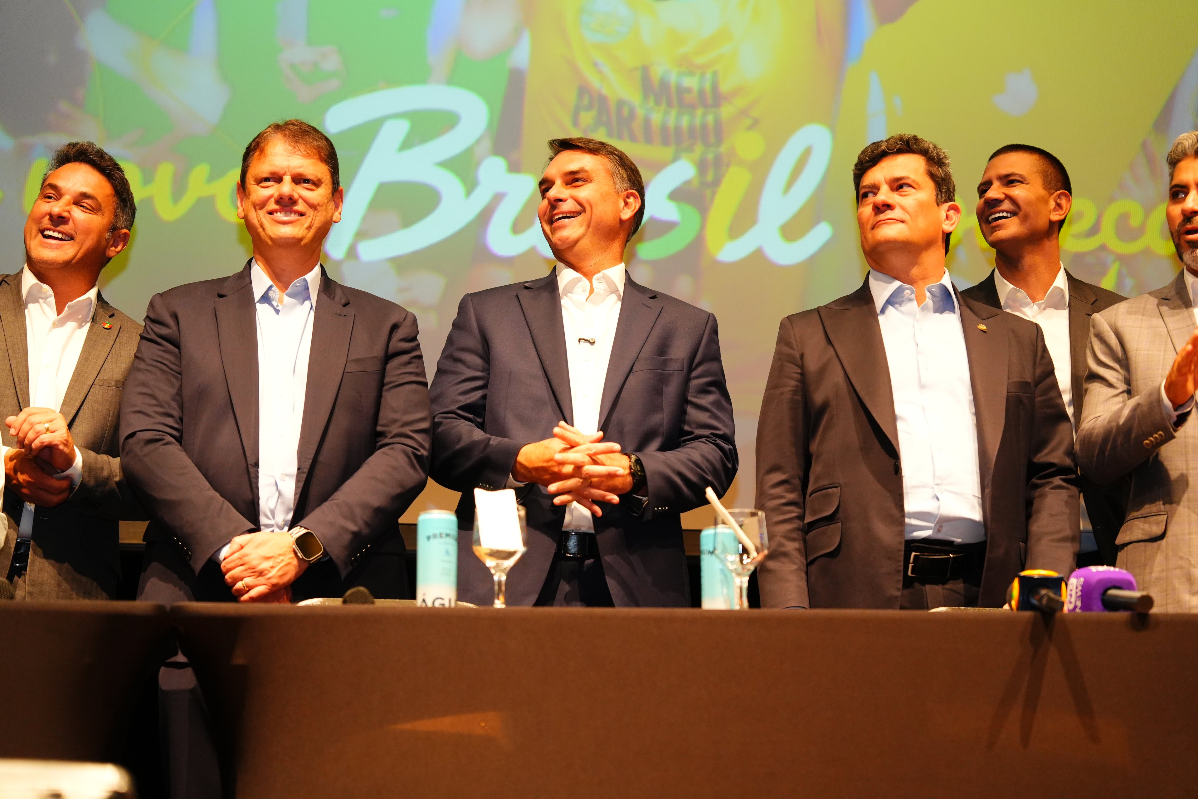 Flávio Bolsonaro amplia apoios, mas isso garante votos? Veja o que aconteceu em 2022